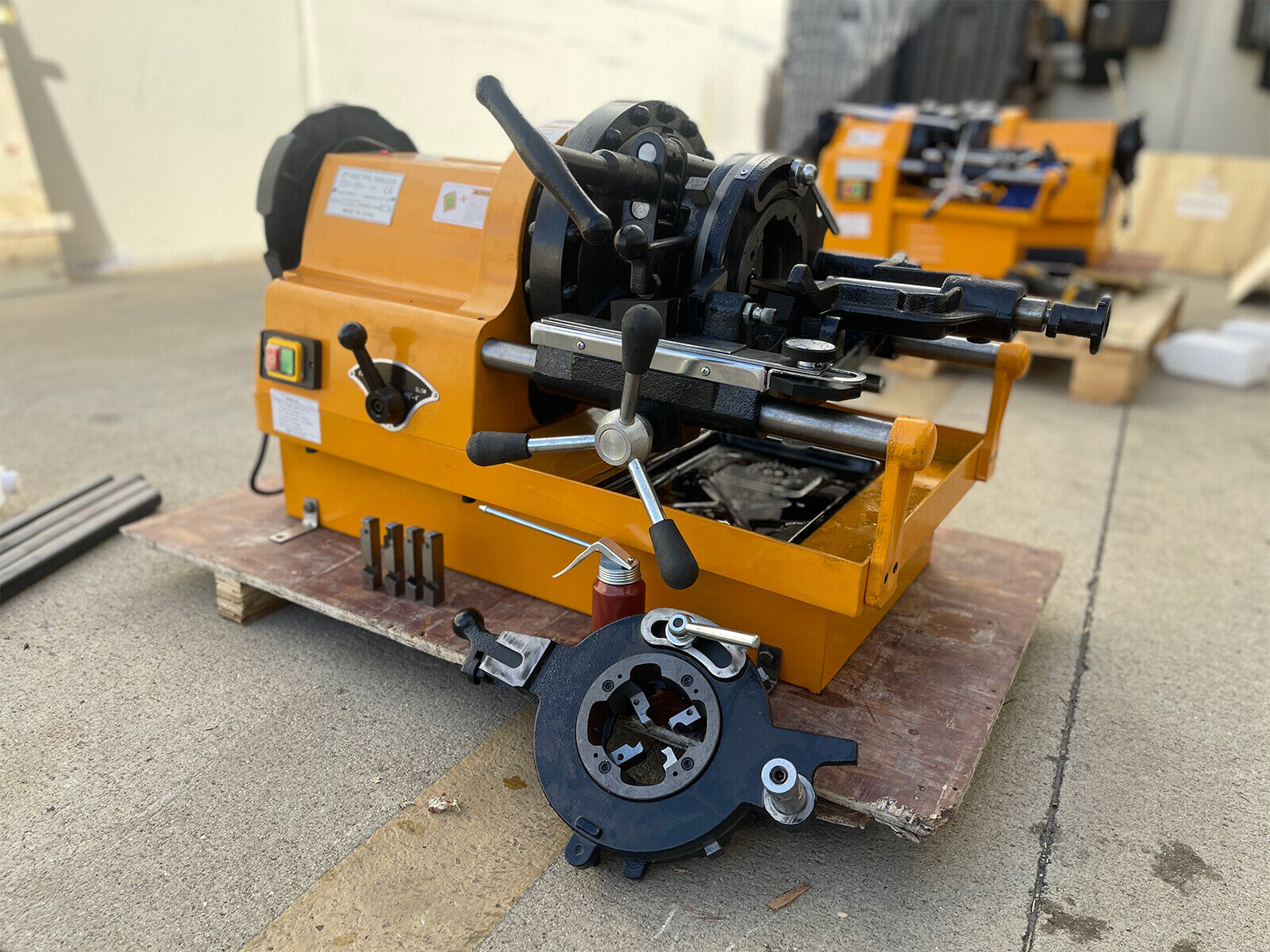 Electric Pipe Threader Machine - 1/2" To 4" NPT, 900W 110V, With Auto Oil Feeder