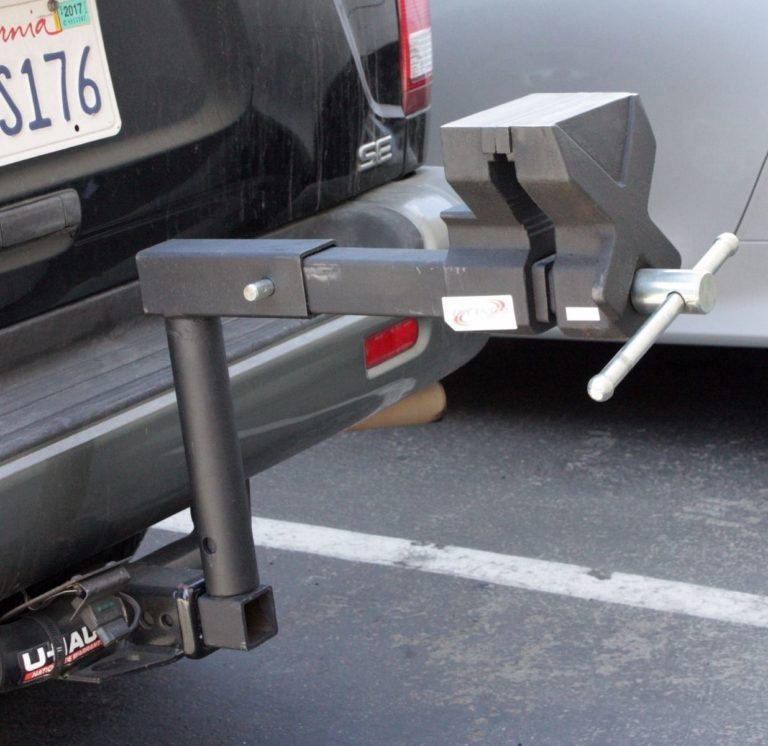 XTREME Tow Hitch Truck 6" Bench Vise Fits 2" Hitch Receiver W/Raise