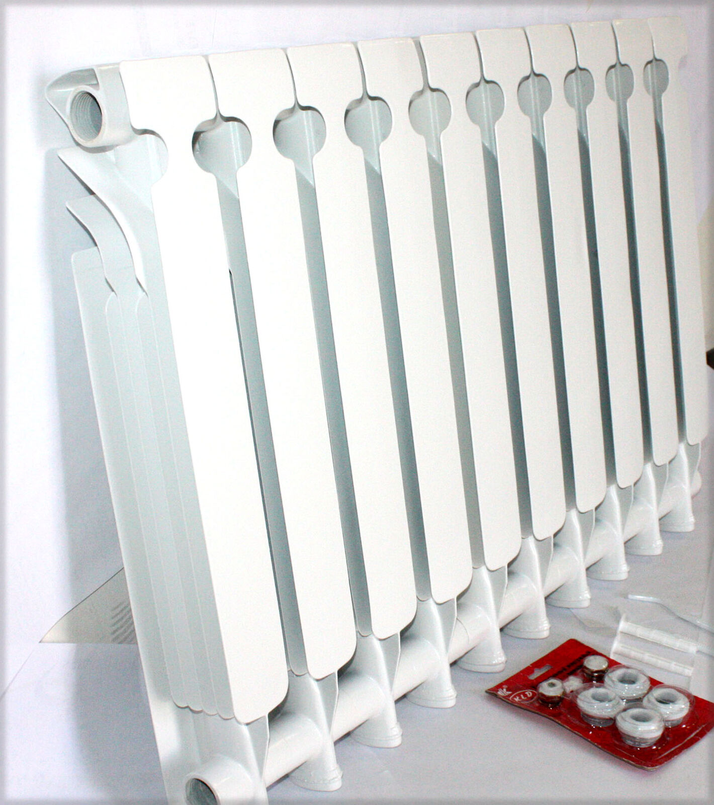 Hydronic Aluminium Heating Radiator 10 Section Installation Kit 5000 BTU White